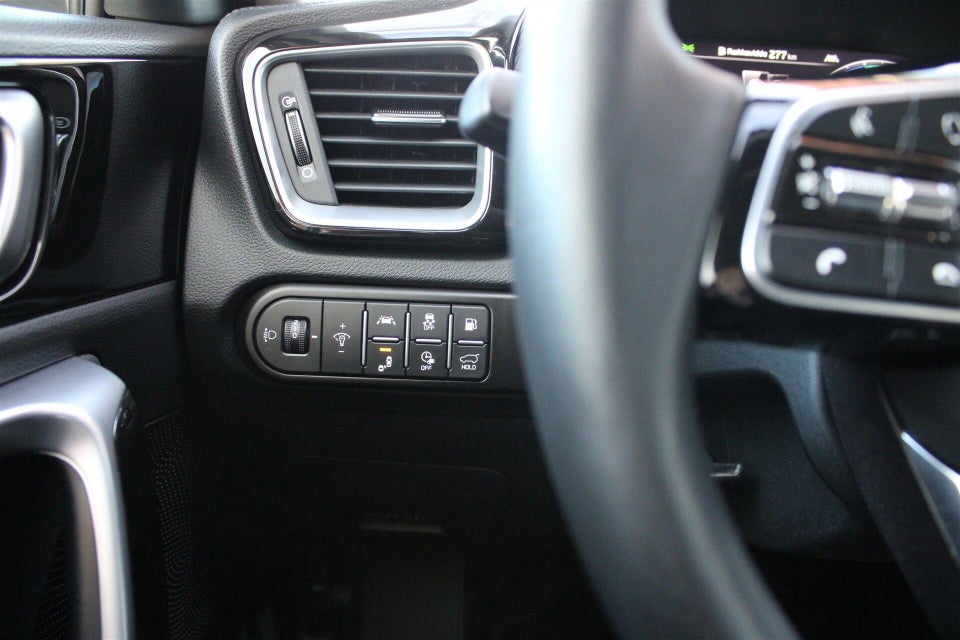 Kia Ceed 1,6 PHEV Upgrade Intro SW DCT 5d
