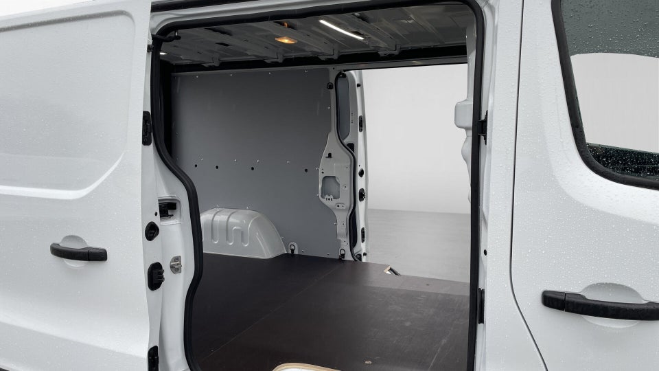 Renault Trafic 2,0 dCi 130 L2H1 Tekno