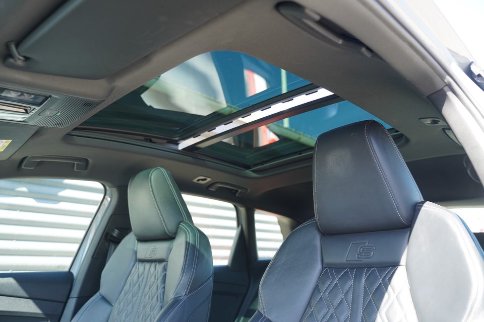 Audi Q4 e-tron 40 S-line 5d