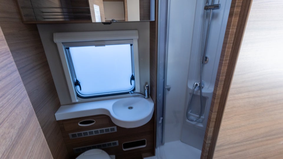 Fiat Knaus 2,2 Live I 700 MEG aut. 3d