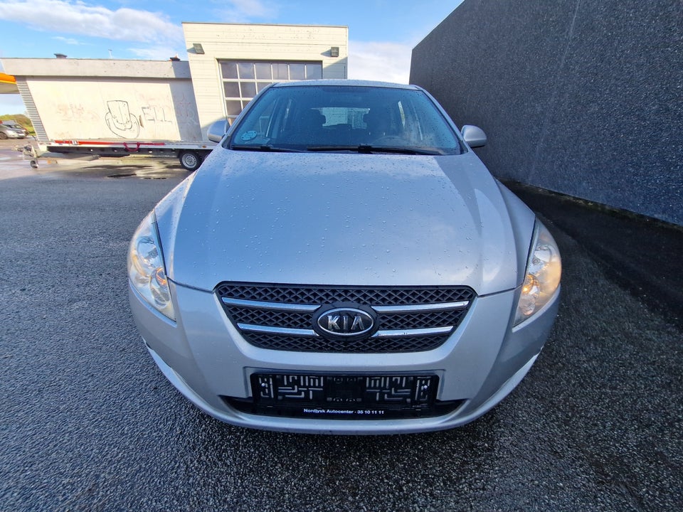 Kia Ceed 1,6 CRDi 90 Active 5d