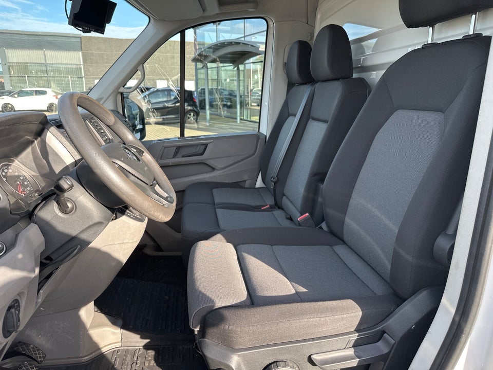 VW Crafter 35 2,0 TDi 177 Box m/lift