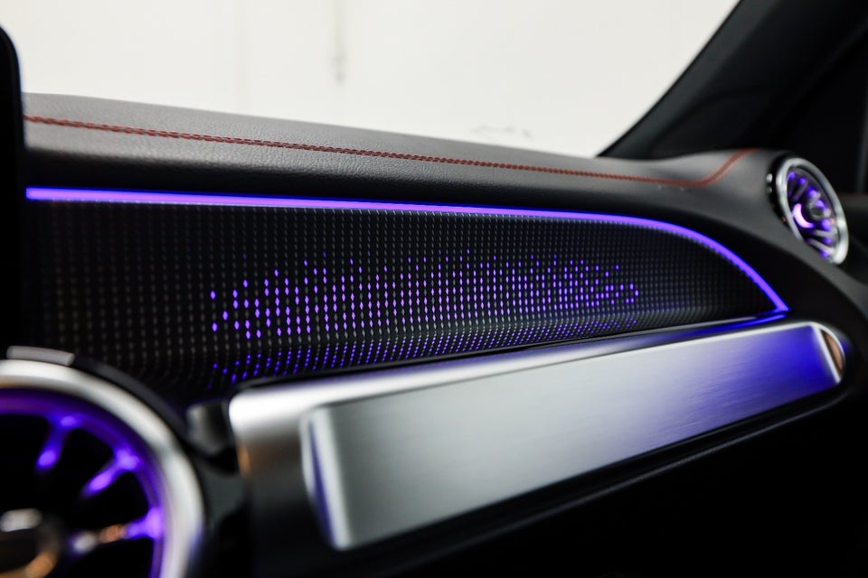 Mercedes EQB300 AMG Line 4Matic 5d