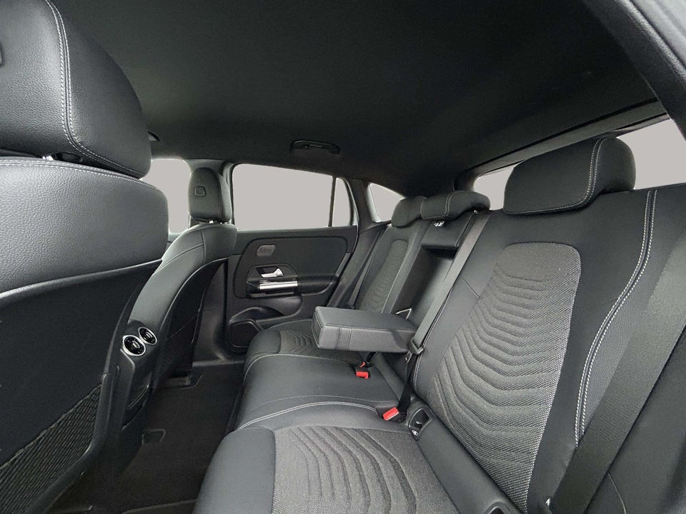 Mercedes EQA250+ Progressive Advance 5d