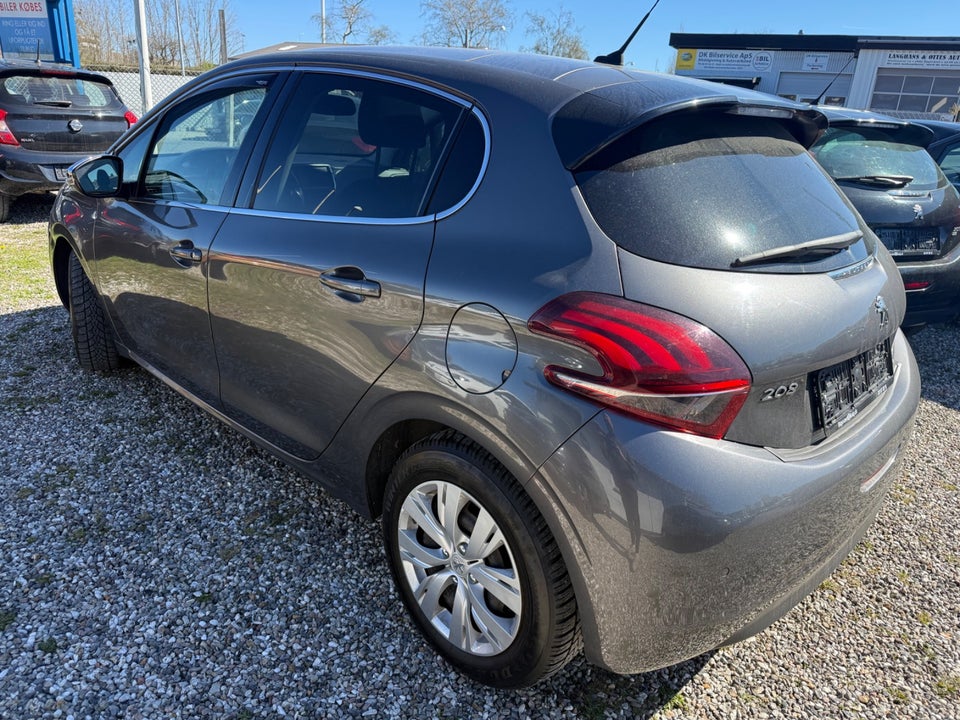 Peugeot 208 1,6 BlueHDi 100 Allure Sky 5d