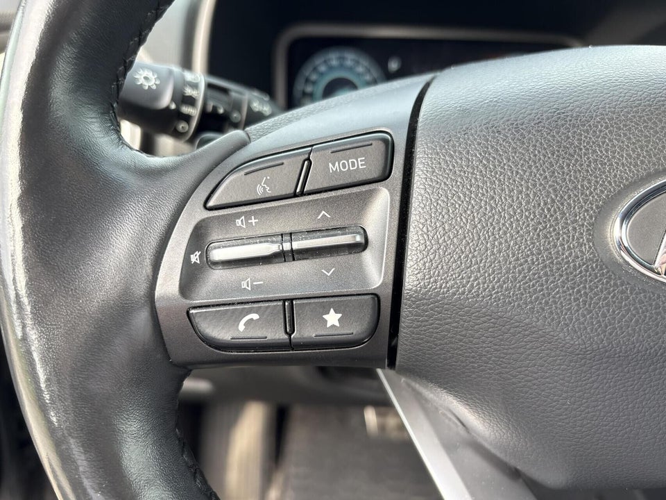 Hyundai Kona 39 EV Essential 5d