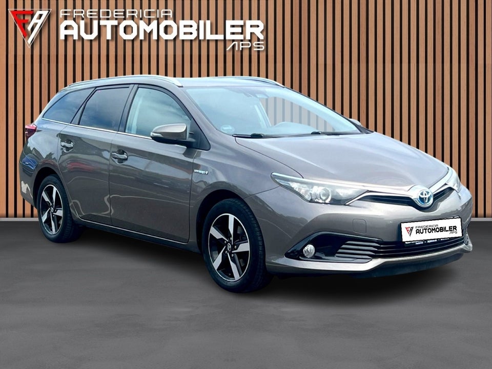 Toyota Auris 1,8 Hybrid H2 Touring Sports CVT 5d