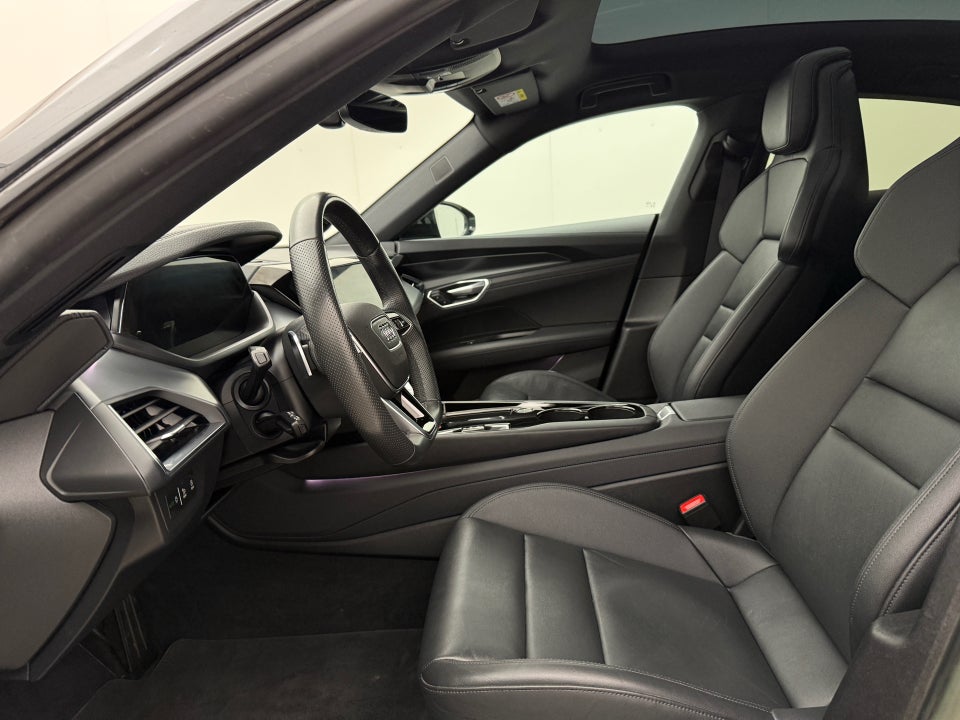 Audi e-tron GT quattro 4d