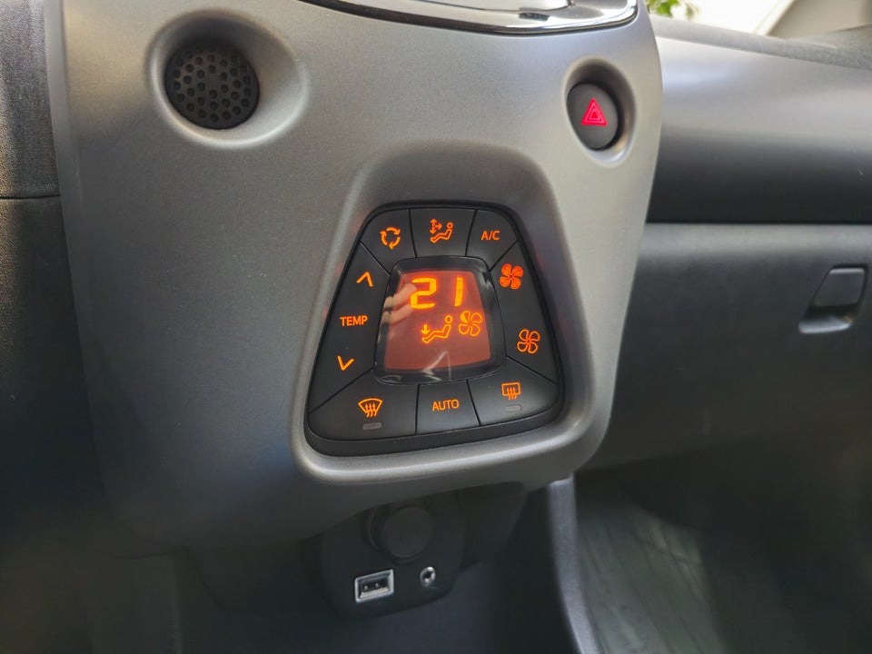 Toyota Aygo 1,0 VVT-i x-cite 5d