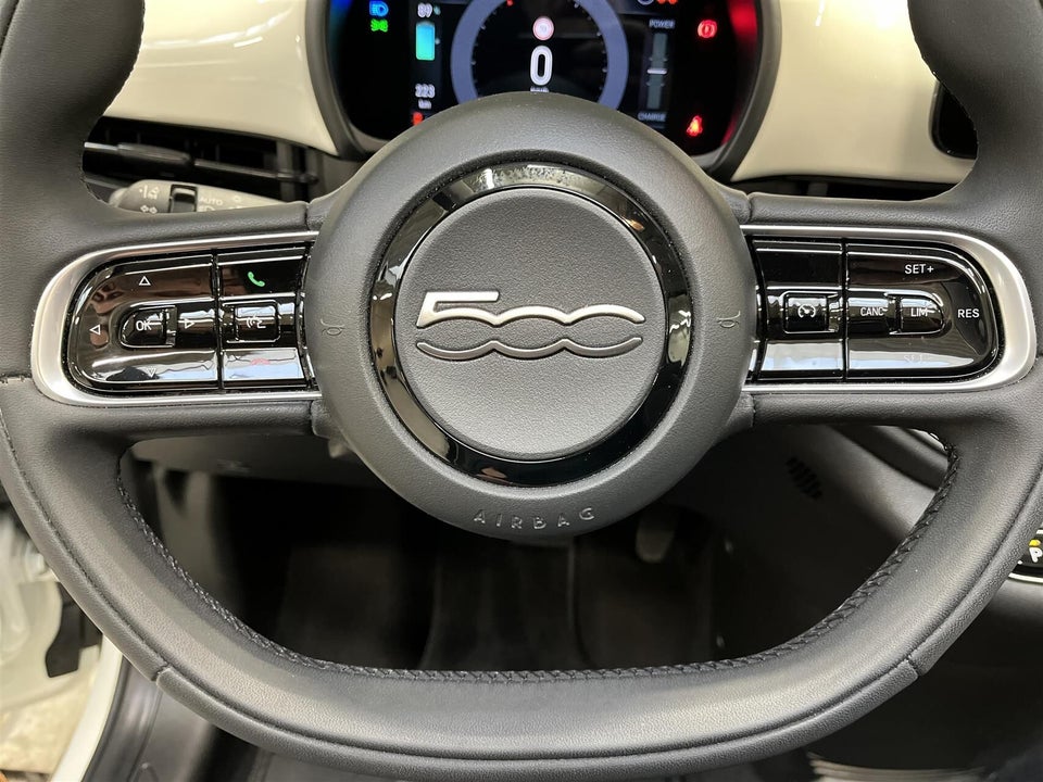 Fiat 500e 42 Icon Cabrio 2d