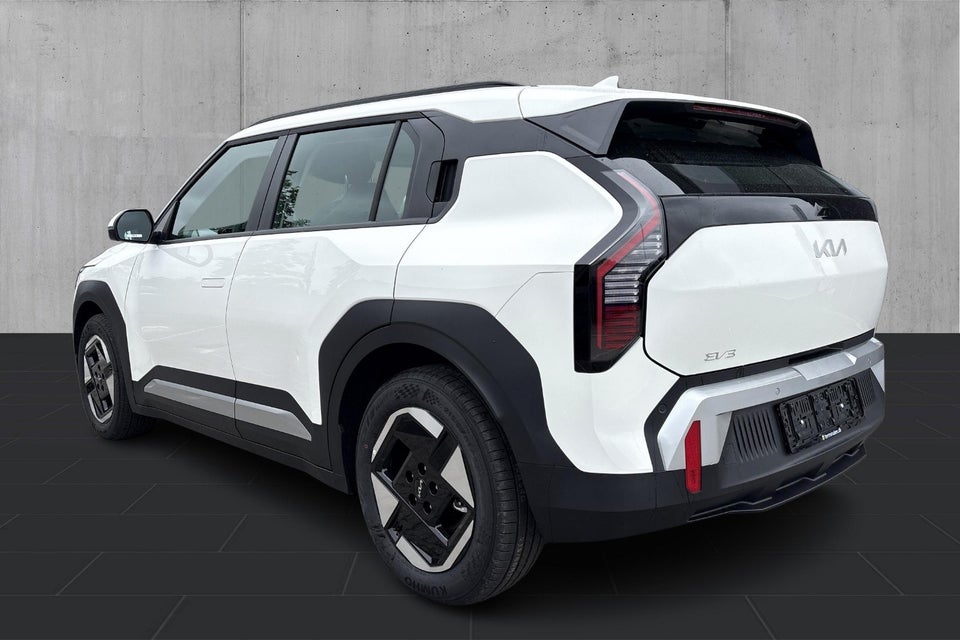 Kia EV3 58 Standard Range Access 5d