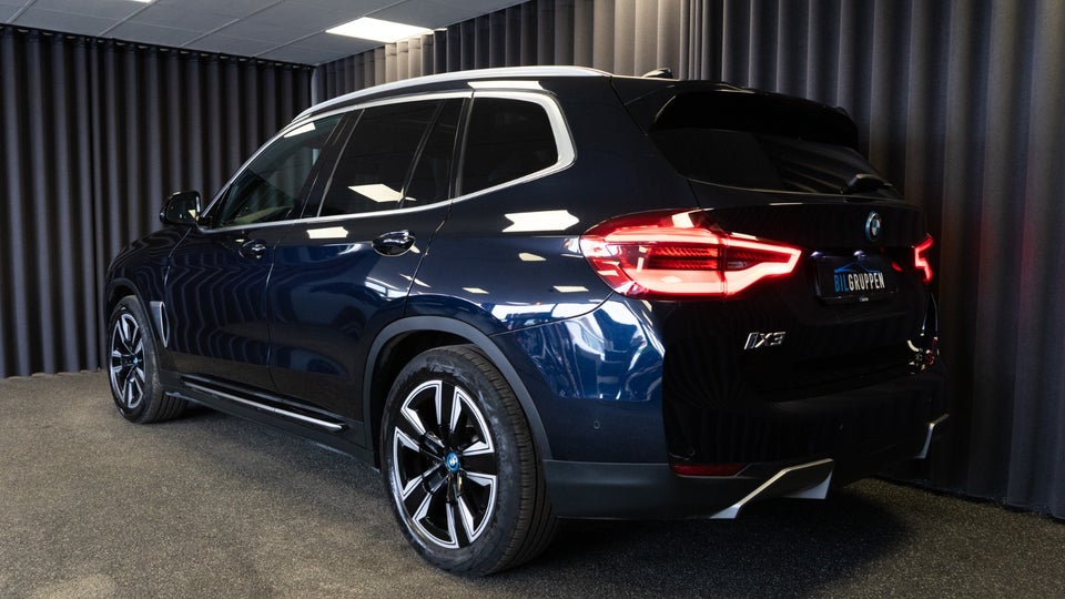 BMW iX3 Charged 5d