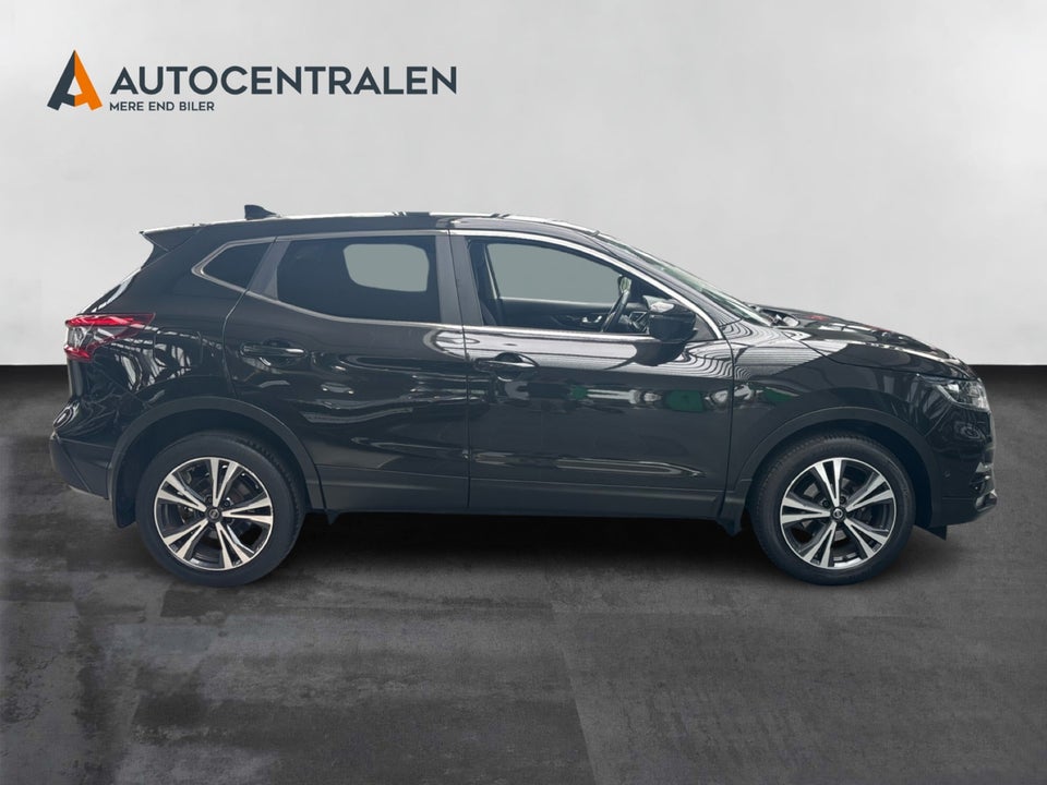 Nissan Qashqai 1,3 Dig-T 160 N-Connecta 5d