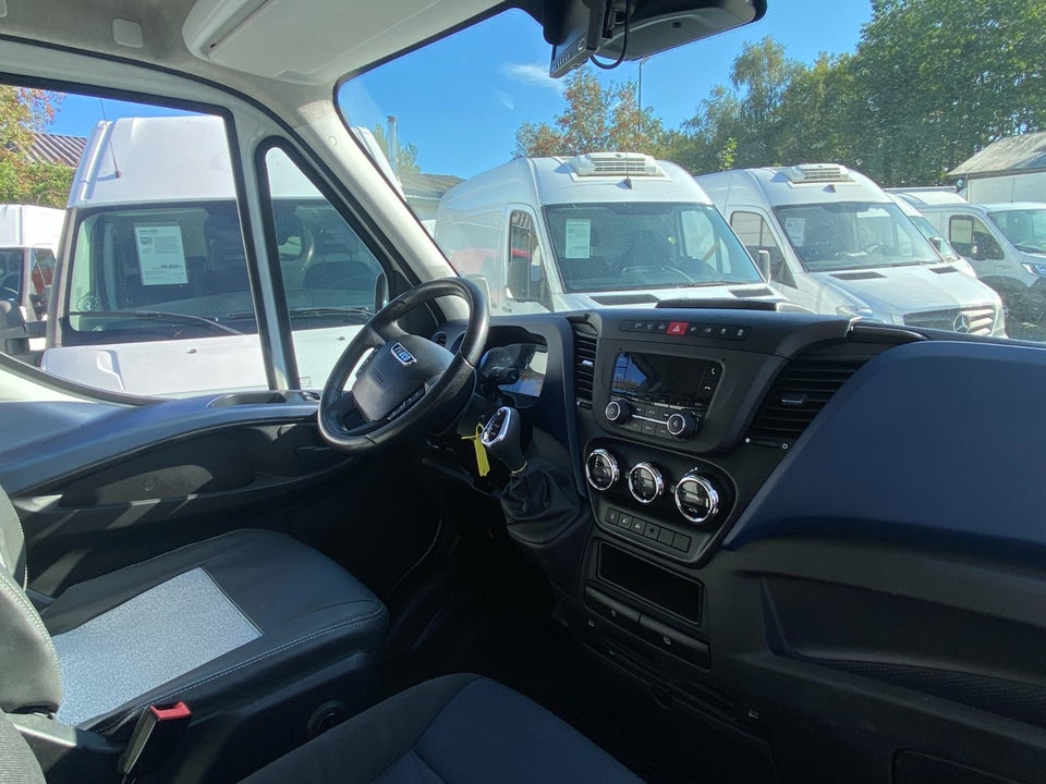 Iveco Daily 3,0 35S18 Alukasse m/lift AG8 2d