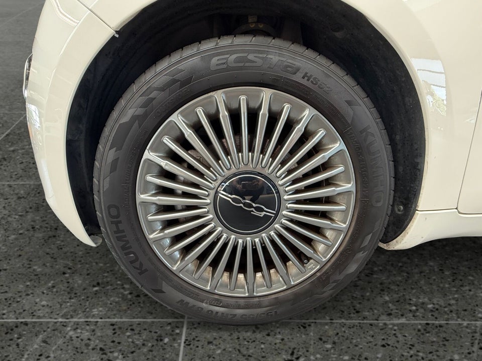 Fiat 500e 42 Icon 3d