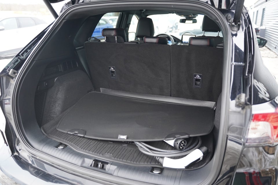 Ford Kuga 2,5 PHEV ST-Line X CVT 5d