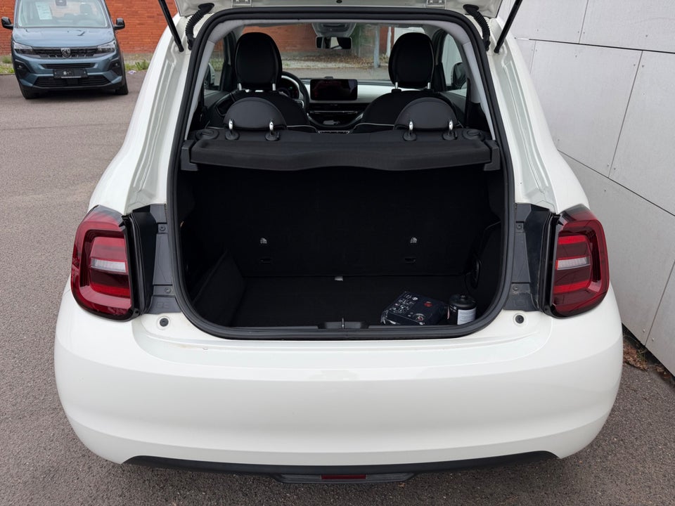 Fiat 500e 42 Icon 3d