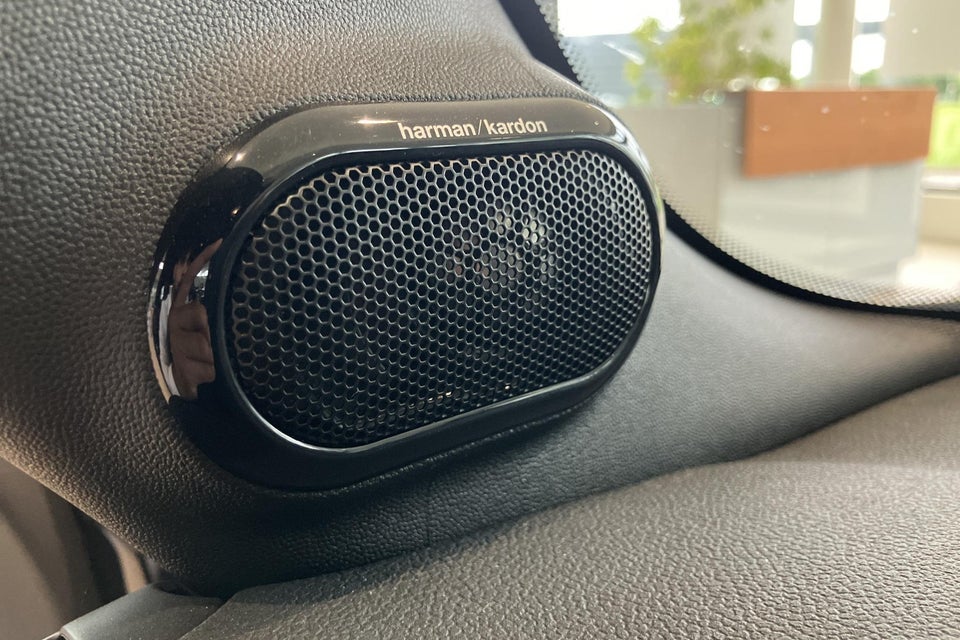 MINI Cooper SE Cabriolet 2d