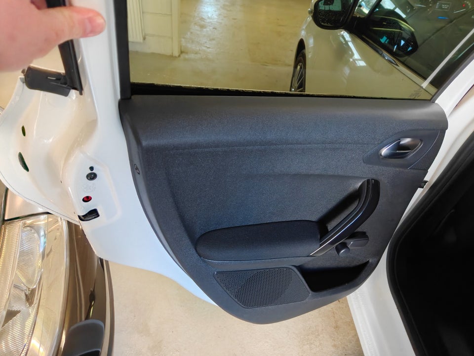 Peugeot 208 1,2 VTi Allure 5d