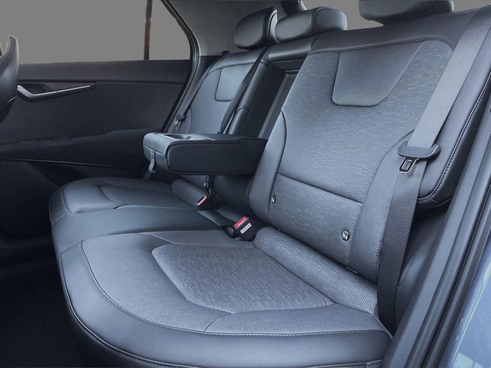 Kia Niro 64 EV Upgrade 5d