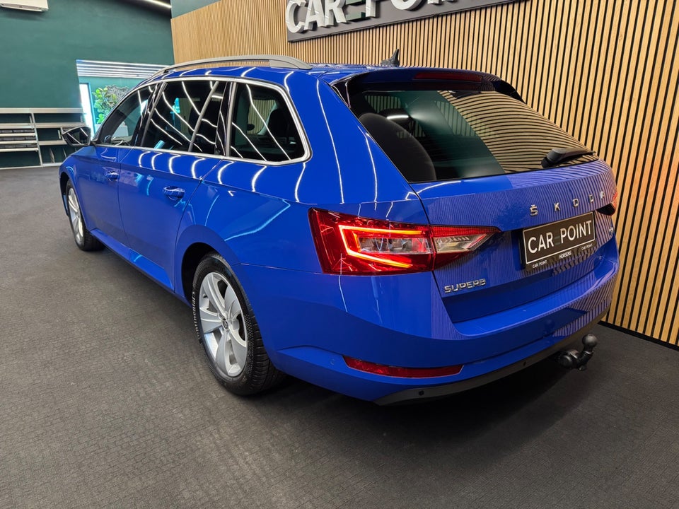 Skoda Superb 1,4 TSi iV Ambition Combi DSG 5d