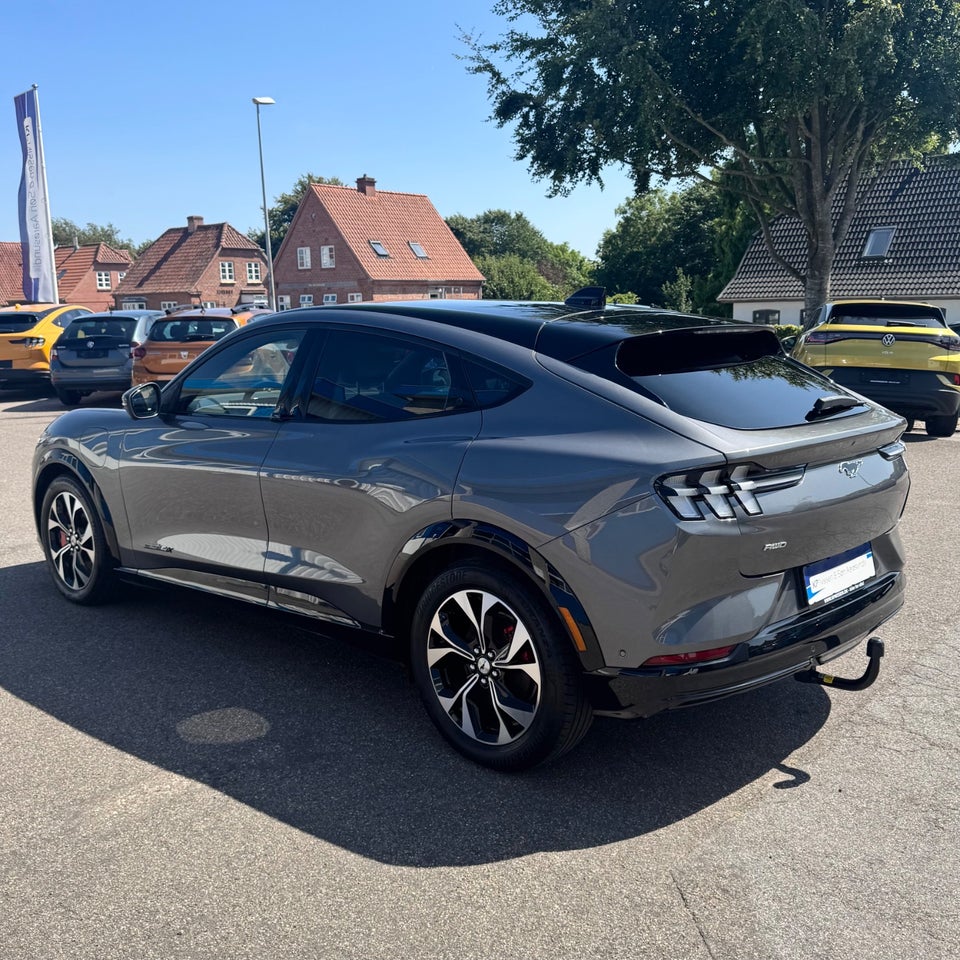 Ford Mustang Mach-E 88 First Edition Extended Range AWD 5d