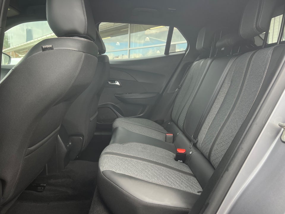 Peugeot e-2008 50 Allure 5d