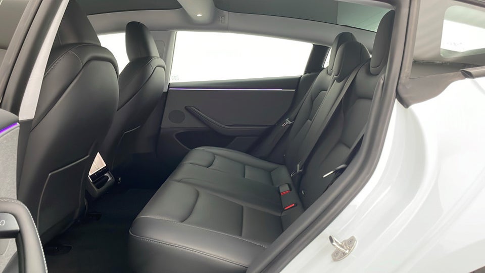 Tesla Model 3 RWD 4d