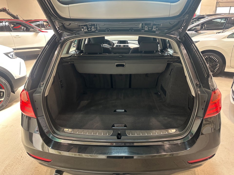 BMW 320d 2,0 Touring 5d