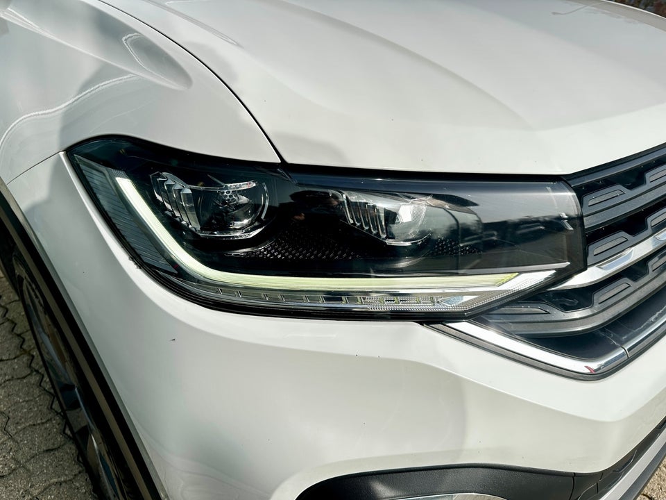 VW T-Cross 1,0 TSi 115 First Edition 5d