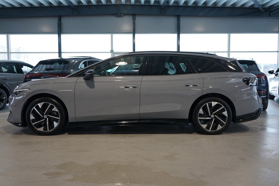 VW ID.7 77 Style Tourer 5d