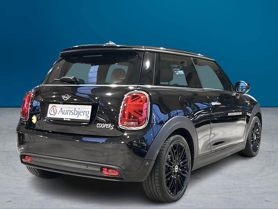 MINI Cooper SE Camden 3d