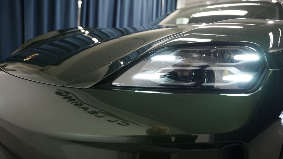 Porsche Taycan 4 Performance+ Cross Turismo 5d