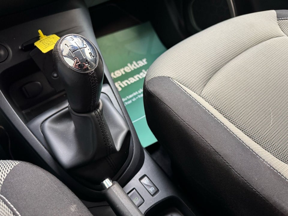 Renault Captur 0,9 TCe 90 Expression Navi Style 5d