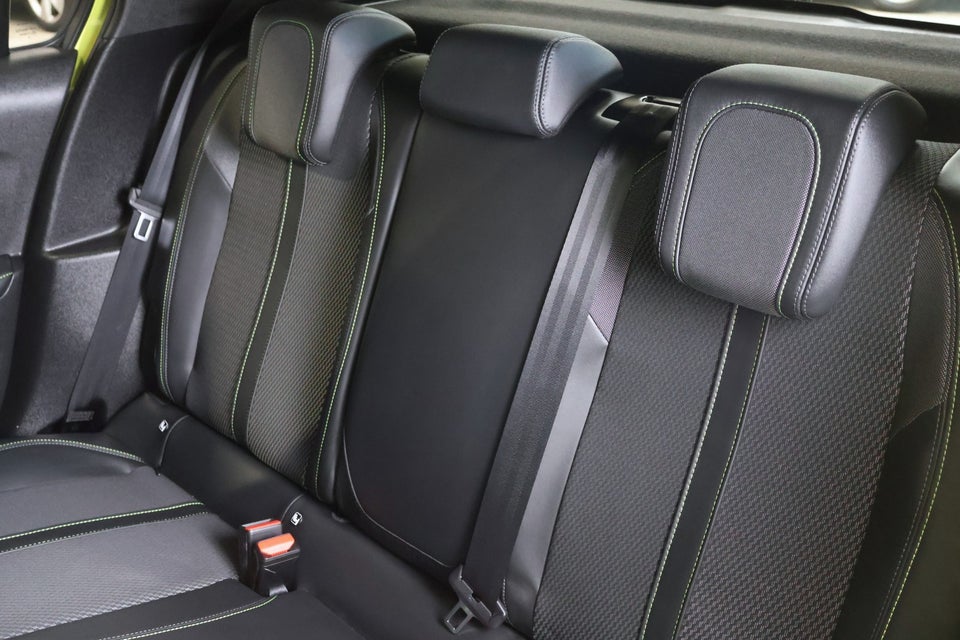 Peugeot e-208 54 GT 5d