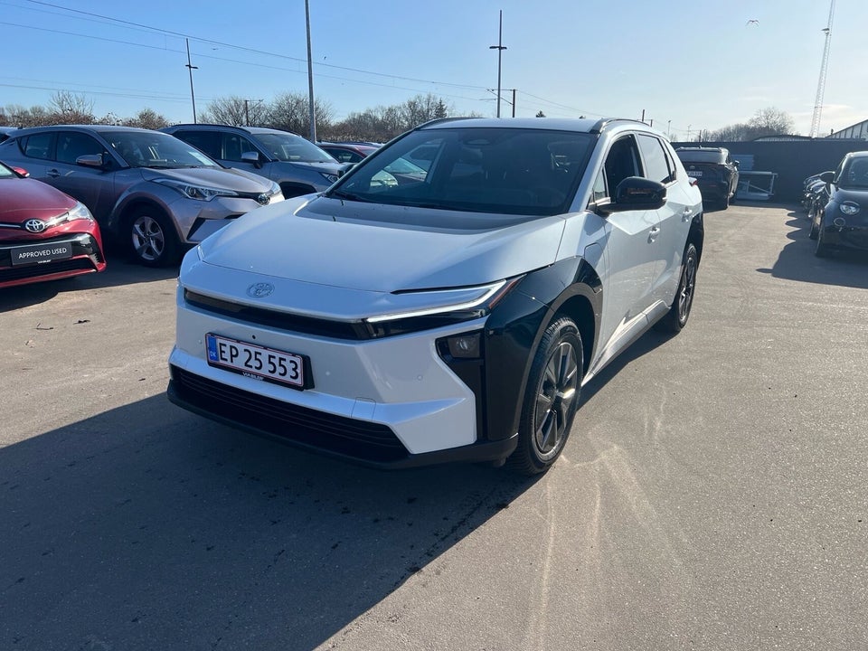 Toyota bZ4X 73 Executive 5d