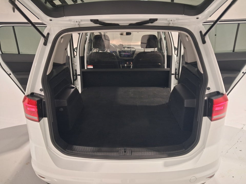 VW Touran 2,0 TDi 150 Comfortline DSG Van 5d