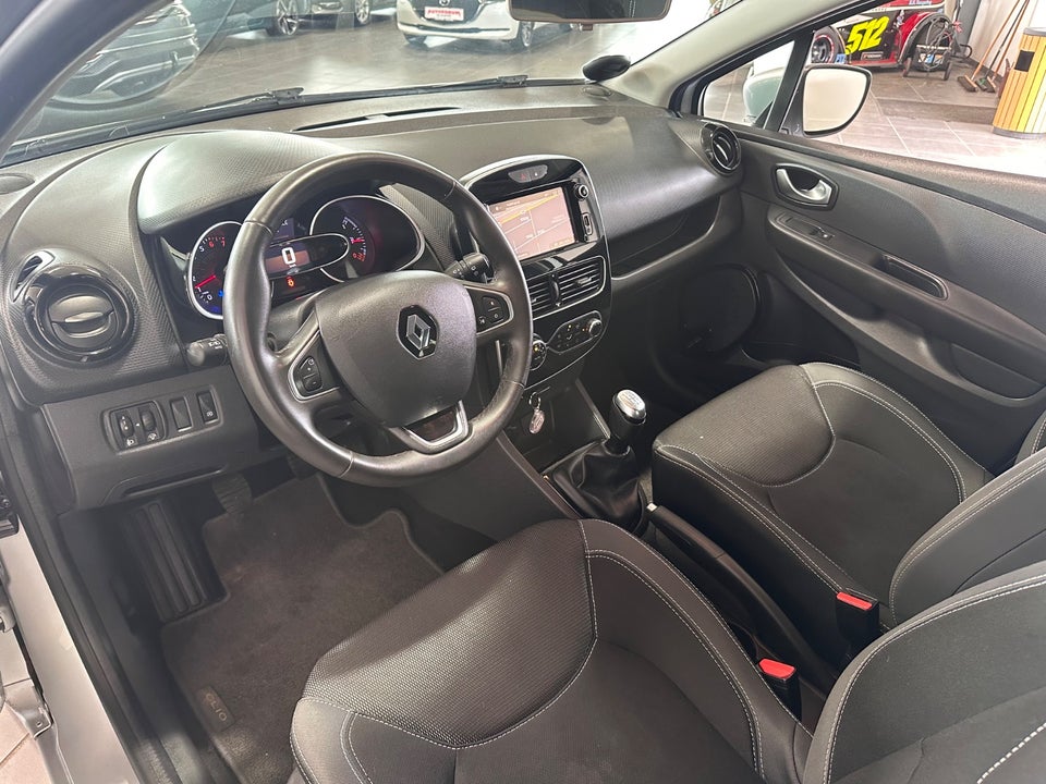 Renault Clio IV 0,9 TCe 90 Zen Sport Tourer Van 5d