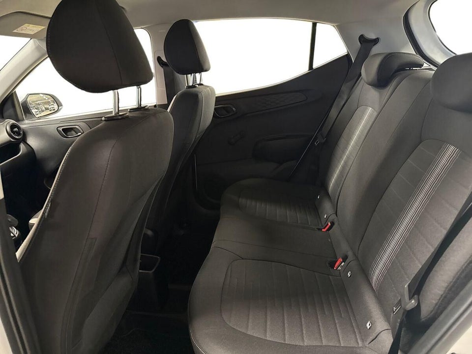 Hyundai i10 1,0 MPi Essential AMT 5d