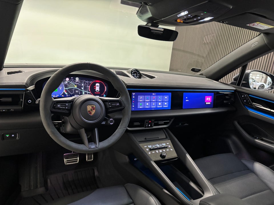 Porsche Macan 4 5d