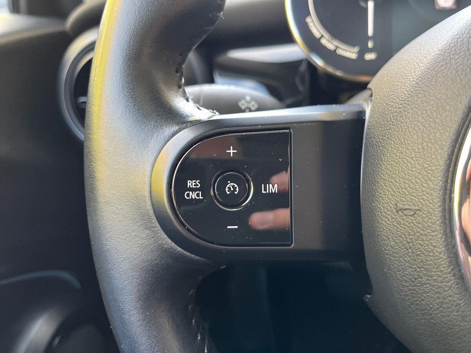 MINI Cooper SE Camden Edition 3d