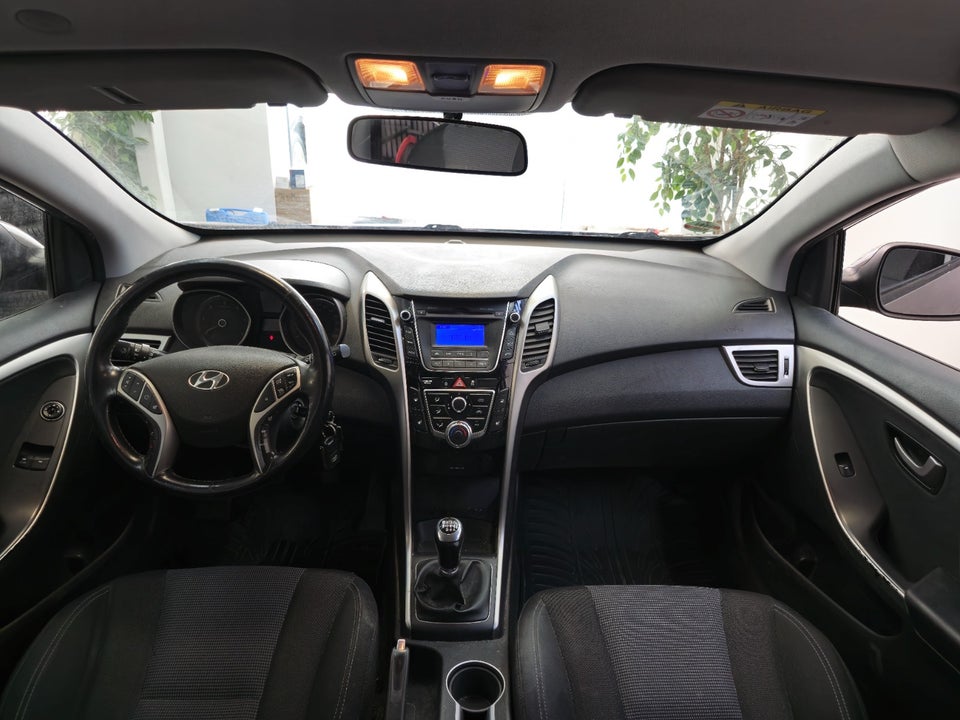 Hyundai i30 1,6 CRDi 110 XTR Eco 5d