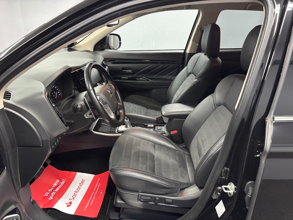 Mitsubishi Outlander 2,4 PHEV Intense CVT 4WD 5d