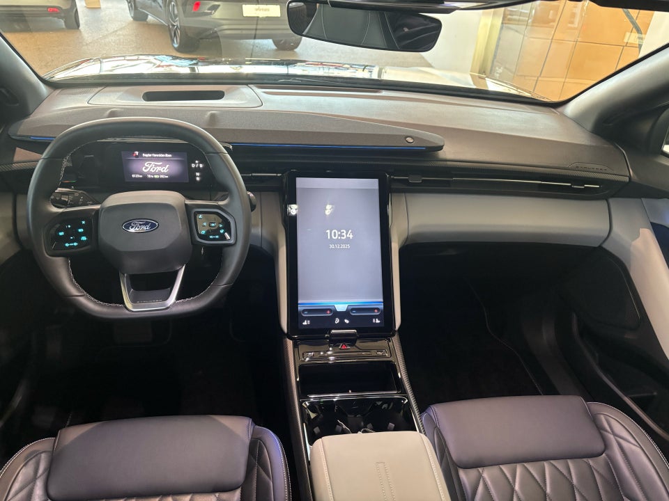 Ford Explorer 82 Premium Extended Range 5d