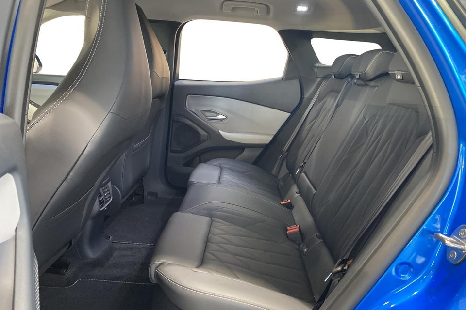 Ford Explorer 84 Premium Extended Range AWD 5d