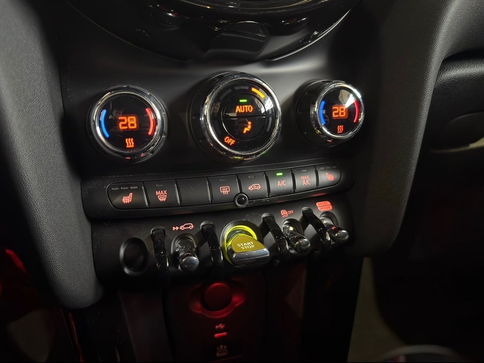 MINI Cooper SE Classic Trim 3d