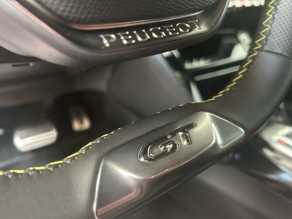 Peugeot e-208 50 GT 5d