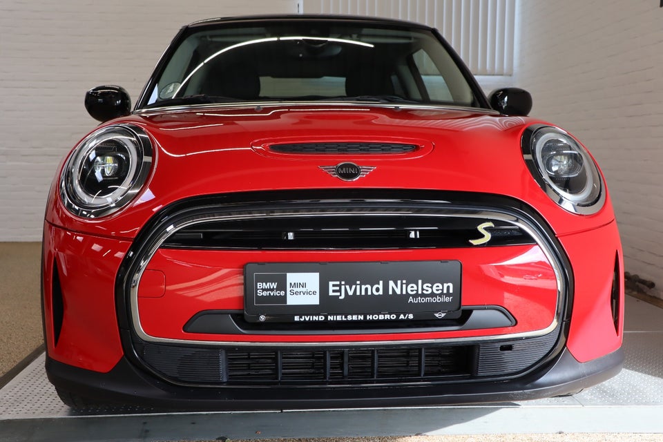 MINI Cooper SE Classic Trim 3d