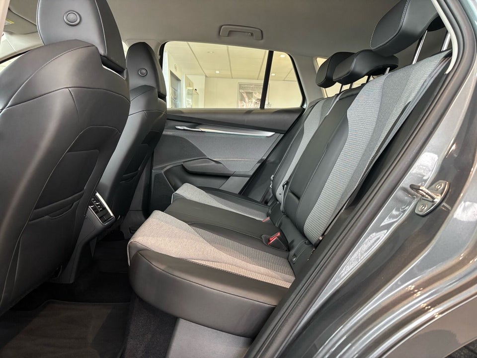 Skoda Enyaq 50 iV 5d