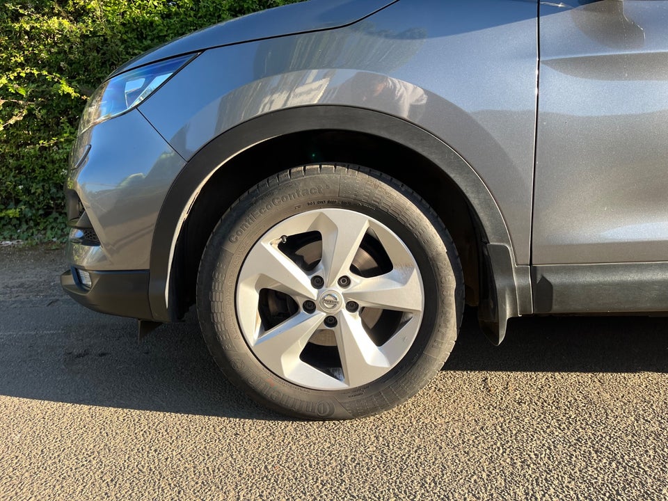 Nissan Qashqai 1,2 Dig-T 115 Acenta 5d